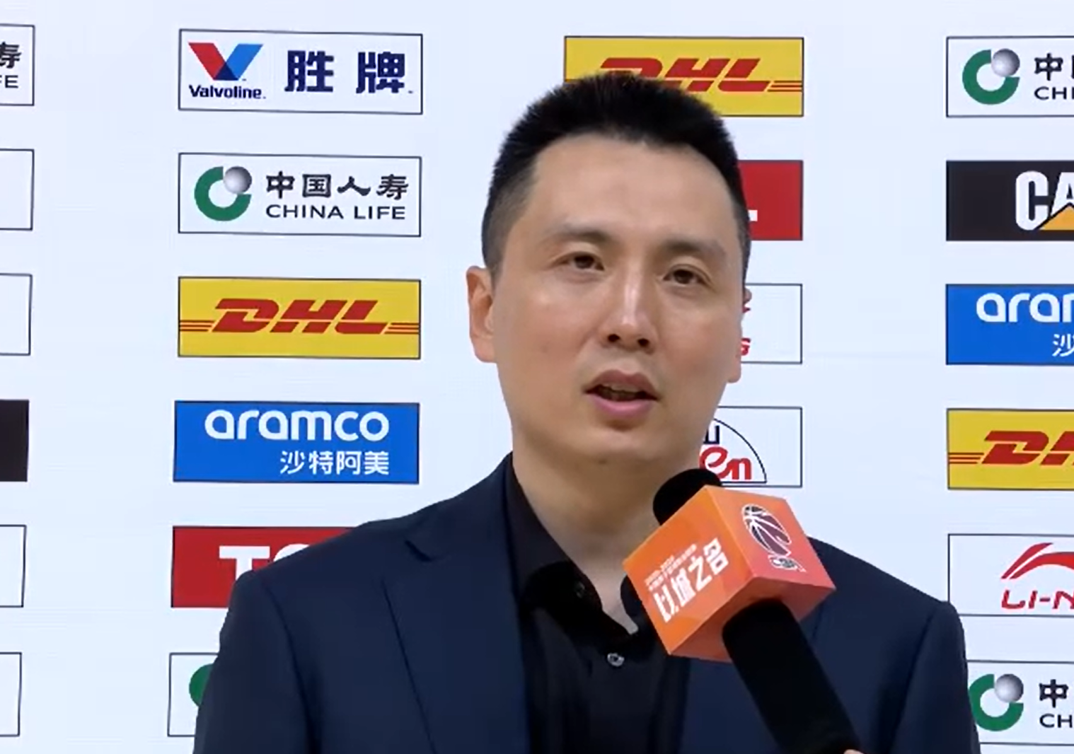 开云娱乐-上海队更衣室，卢伟讲话内容曝光！球迷：杜锋怎么看？