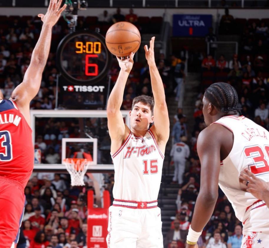 开云中国官网-火箭胜灰熊，乌度卡再次变阵！首发4前锋+单中锋，奥科吉降为替补